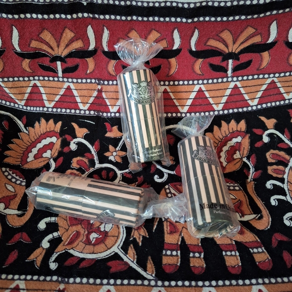 Juicy Couture Single Solid Scented Body Balm Stick - Picture 5 of 6